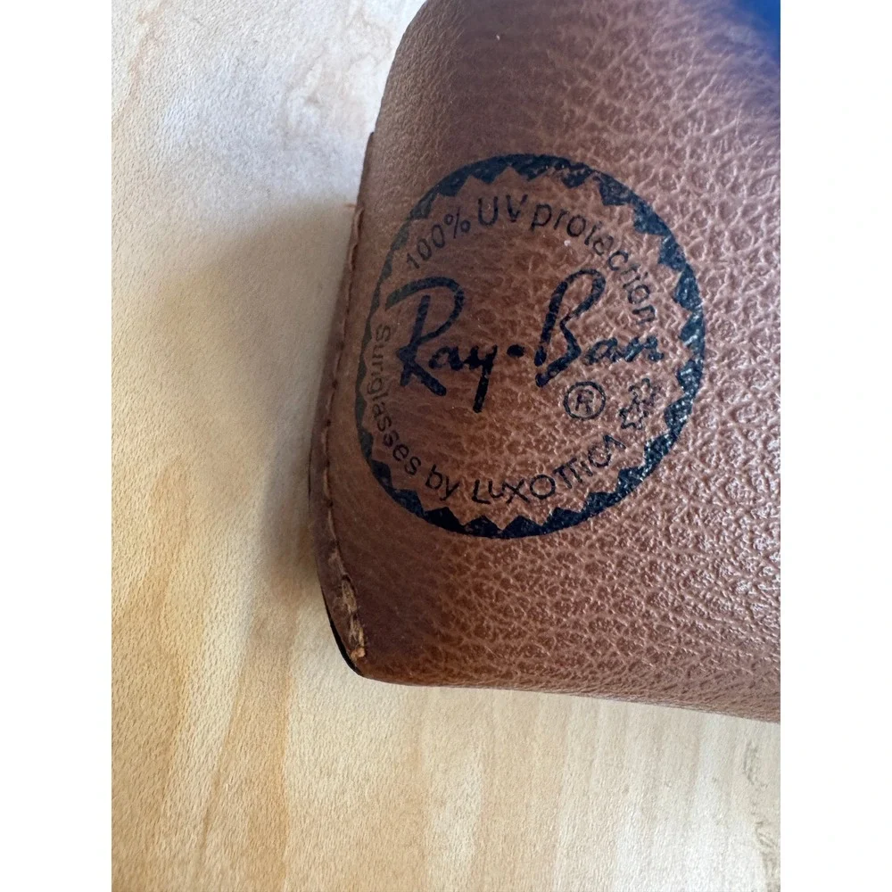 Ray-Ban New Wayfarer RB2132 902/58 Tortoise Polarized Sunglasses 55mm Case